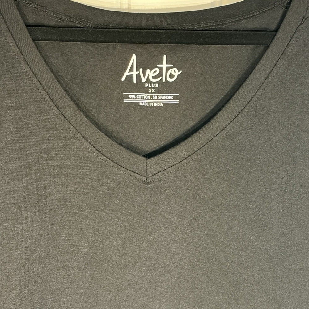 Aveto Plus Black V-Neck T-Shirt Women's 2X Cotton Stretch Basic Short Sleeve Top - Picture 2 of 3